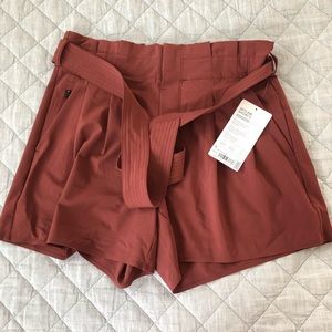 NWT Athleta 6 Skyline Short II
